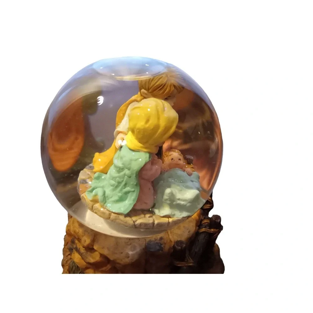 Vtg Christmas Nativity Childlike Figures Manger Scene Plays Silent Night READ